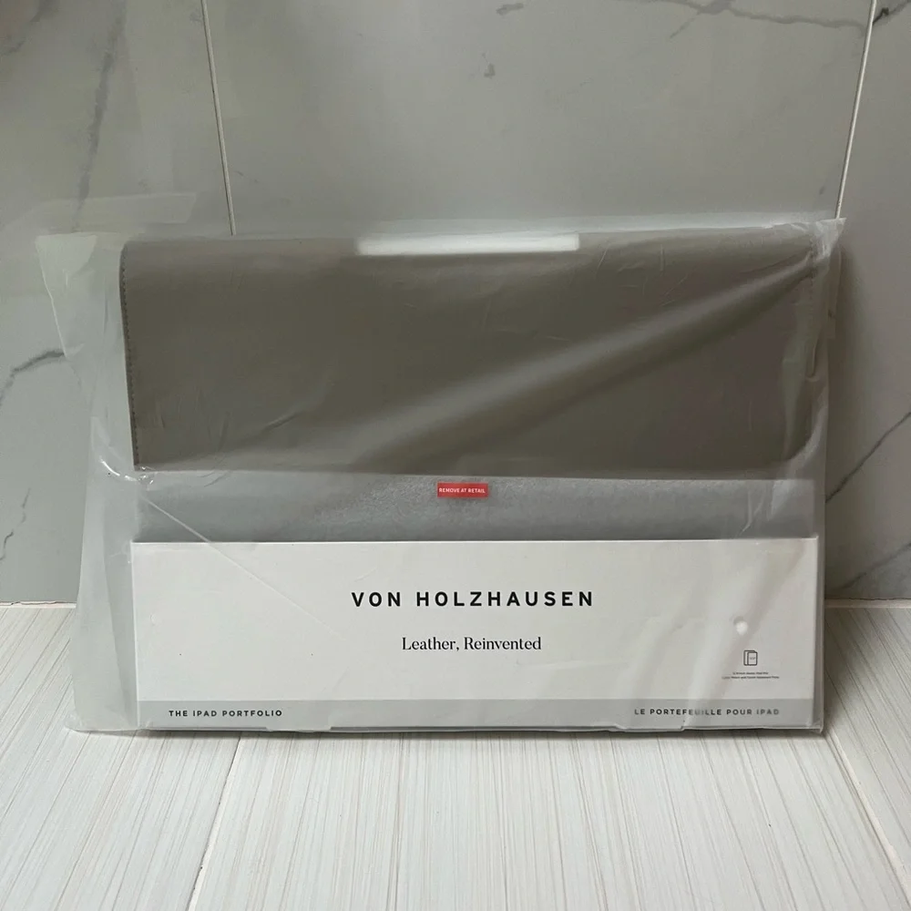 NWT Von Holzhausen Gray iPad Pro 12.9” Portfolio Sleeve